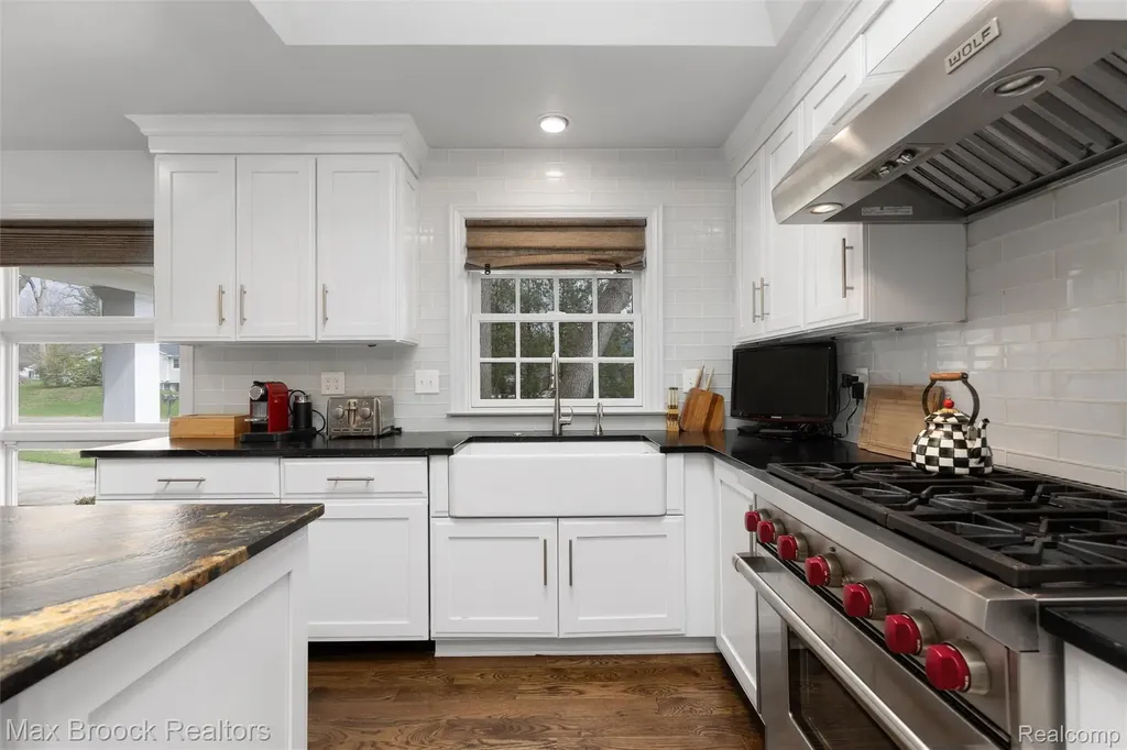 3797 S Darlington Road Bloomfield Charter Township MI 48301