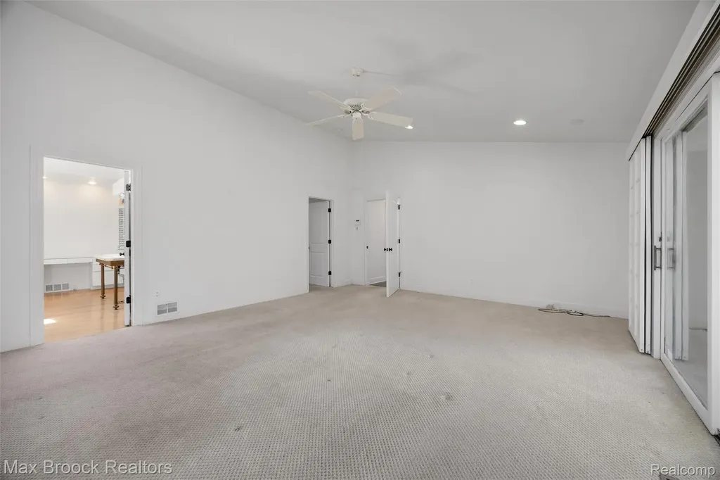 3797 S Darlington Road Bloomfield Charter Township MI 48301