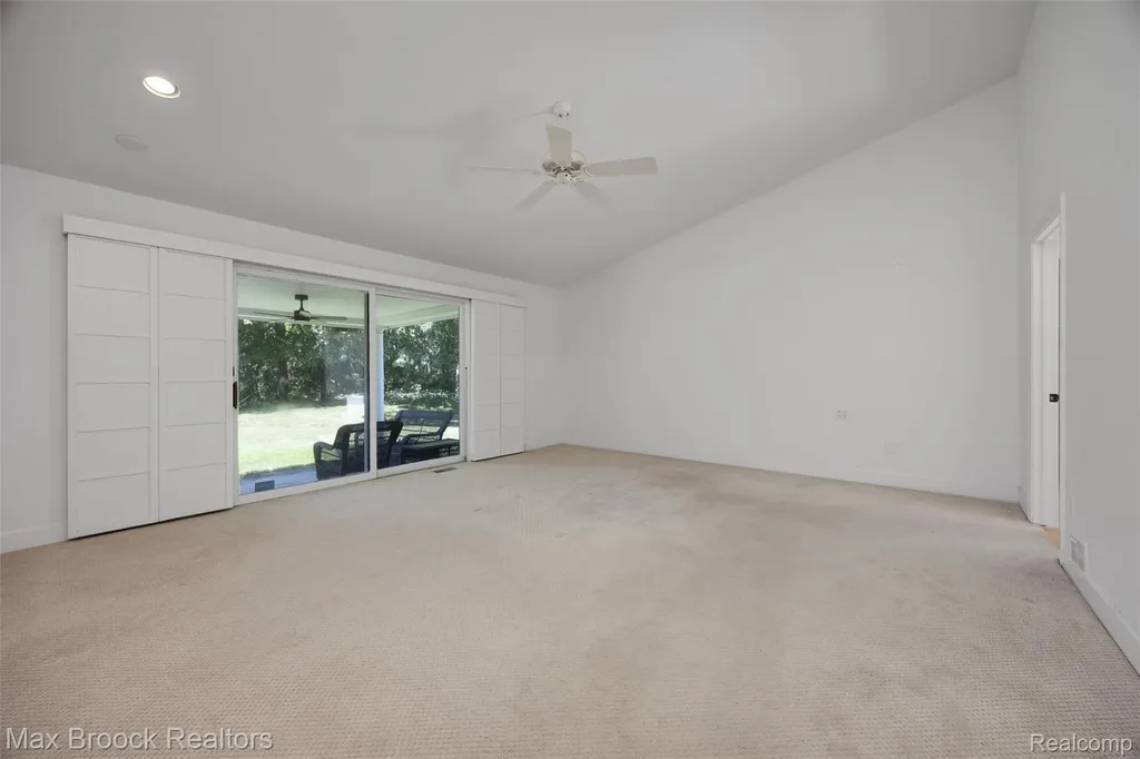 3797 S Darlington Road Bloomfield Charter Township MI 48301
