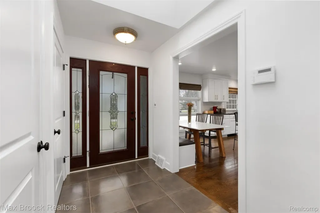 3797 S Darlington Road Bloomfield Charter Township MI 48301