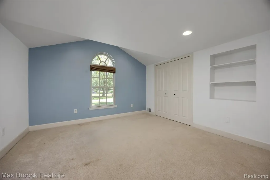 3797 S Darlington Road Bloomfield Charter Township MI 48301