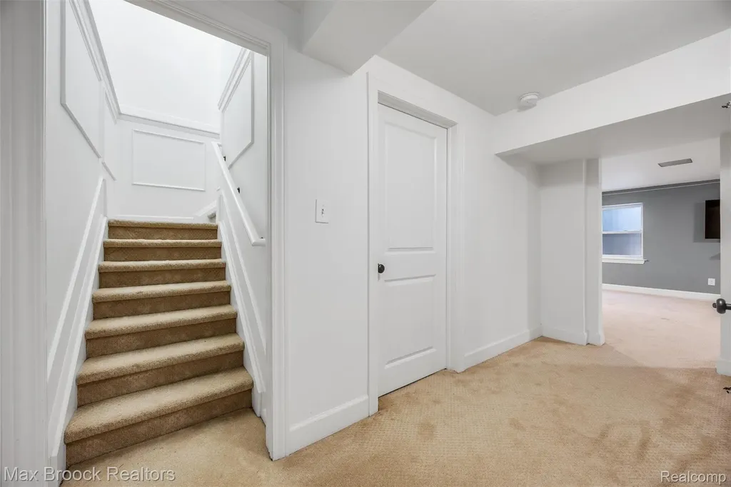 3797 S Darlington Road Bloomfield Charter Township MI 48301