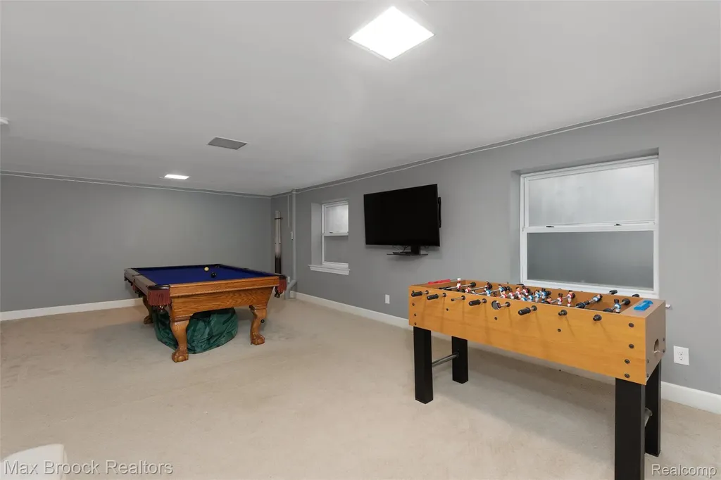 3797 S Darlington Road Bloomfield Charter Township MI 48301