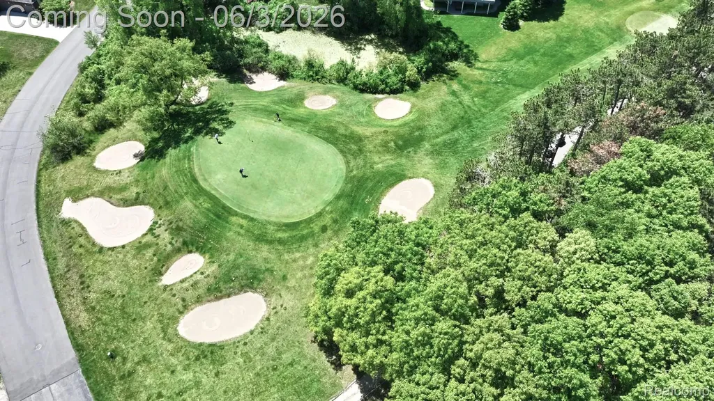 156 Sandhills Lane Lake Orion Village MI 48362