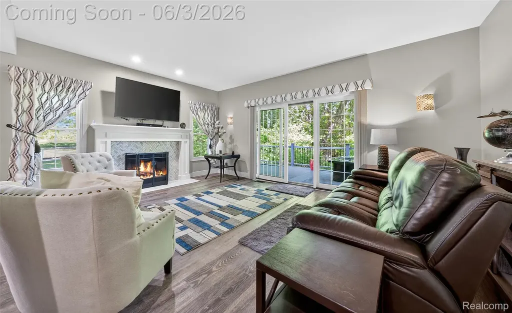 156 Sandhills Lane Lake Orion Village MI 48362