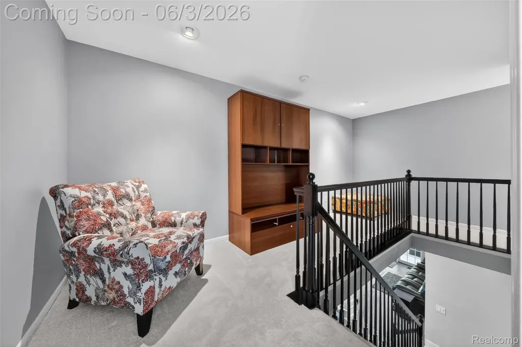 156 Sandhills Lane Lake Orion Village MI 48362