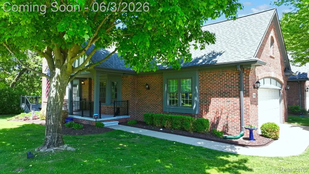 156 Sandhills Lane Lake Orion Village MI 48362