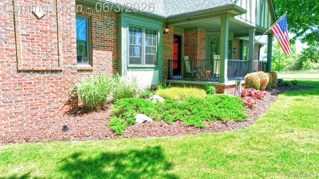 156 Sandhills Lane Lake Orion Village MI 48362