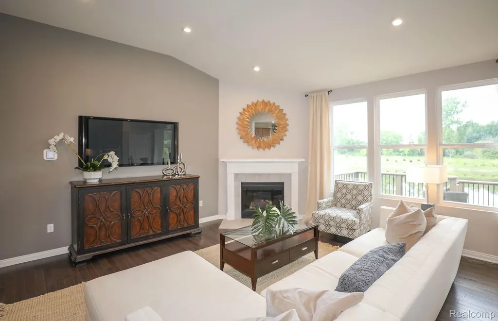 3032 Sheffield Circle Independence Charter Township MI 48346