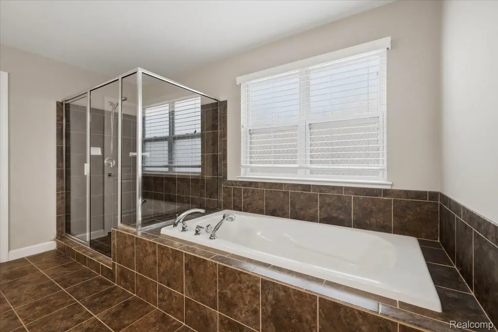 1114 Wales Drive Orion Charter Township MI 48359