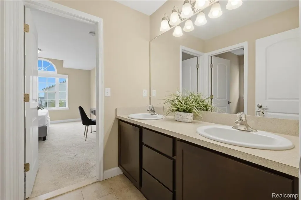 1114 Wales Drive Orion Charter Township MI 48359