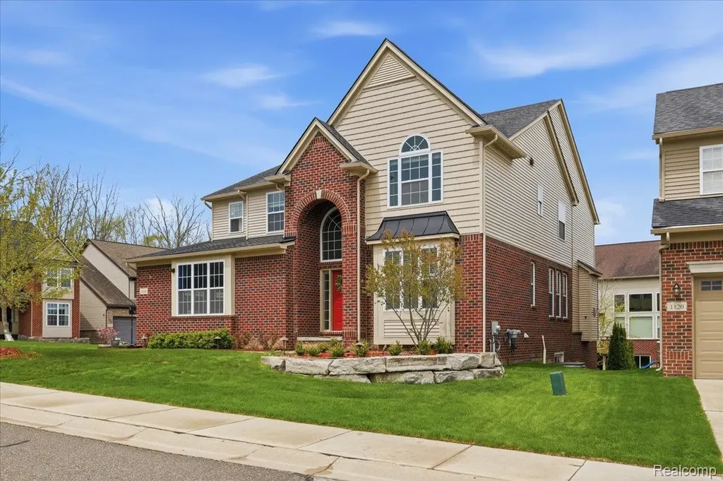 1114 Wales Drive Orion Charter Township MI 48359