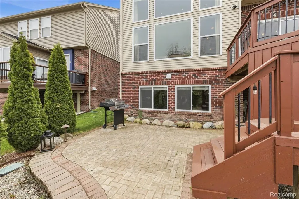 1114 Wales Drive Orion Charter Township MI 48359