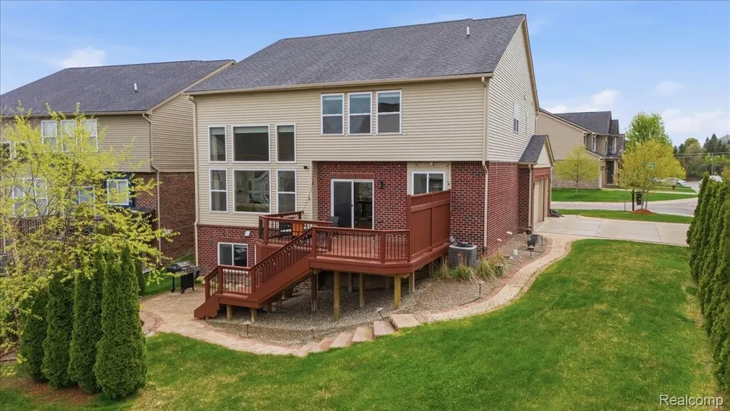 1114 Wales Drive Orion Charter Township MI 48359