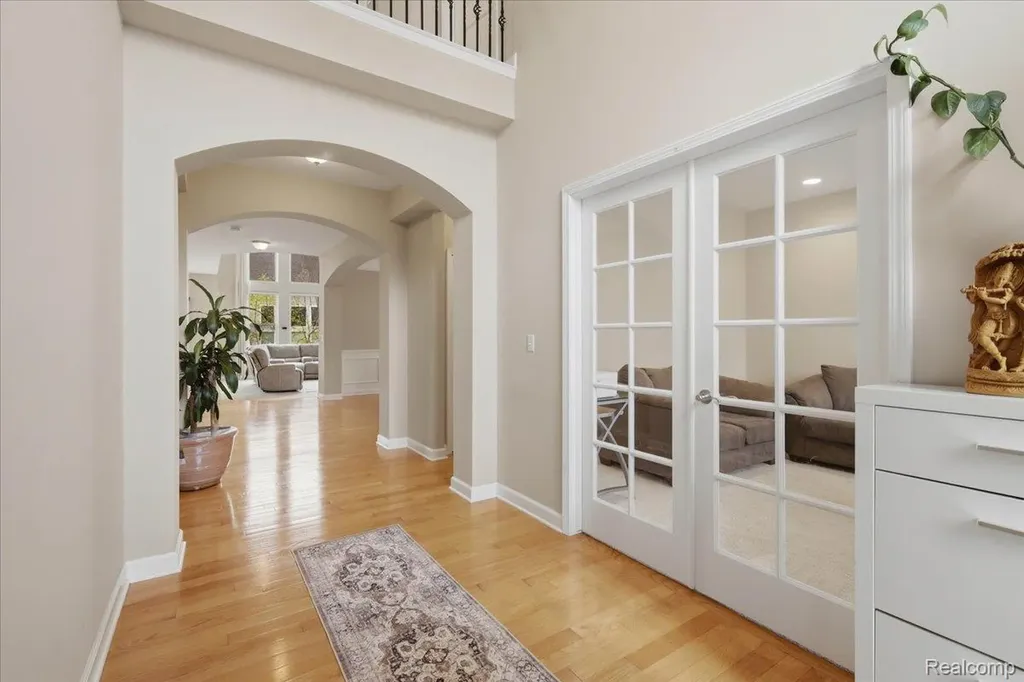 1114 Wales Drive Orion Charter Township MI 48359