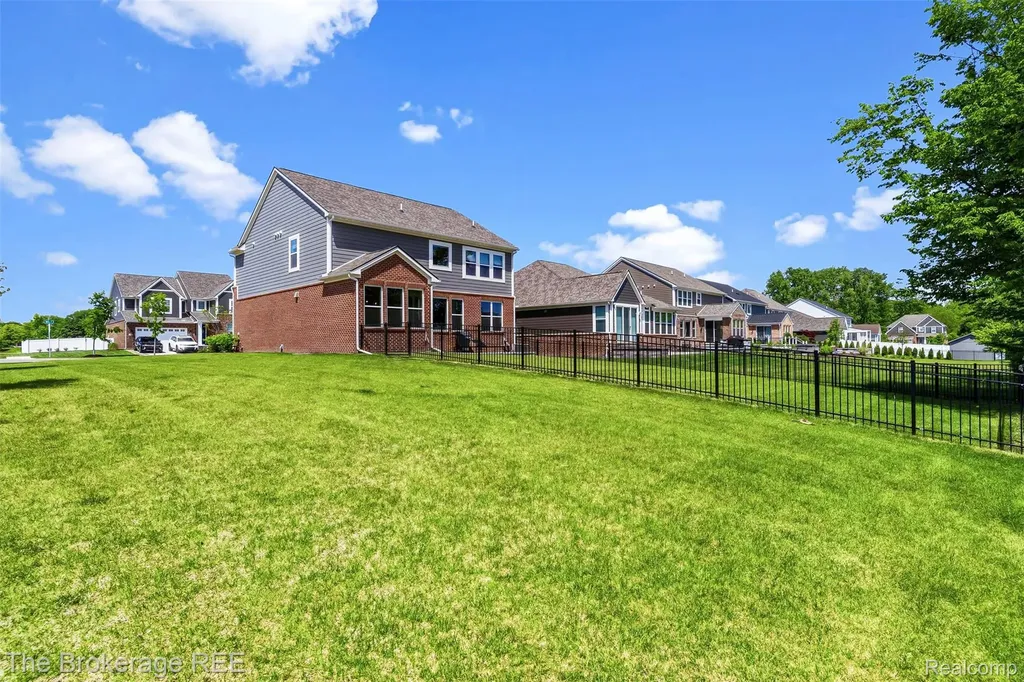 45931 Spruce Plymouth Charter Township MI 48170