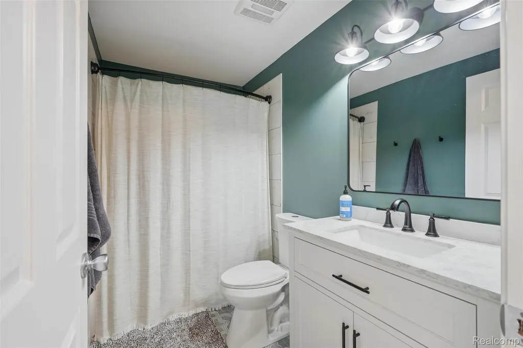 2351 Recreation Drive West Bloomfield Charter Township MI 48324