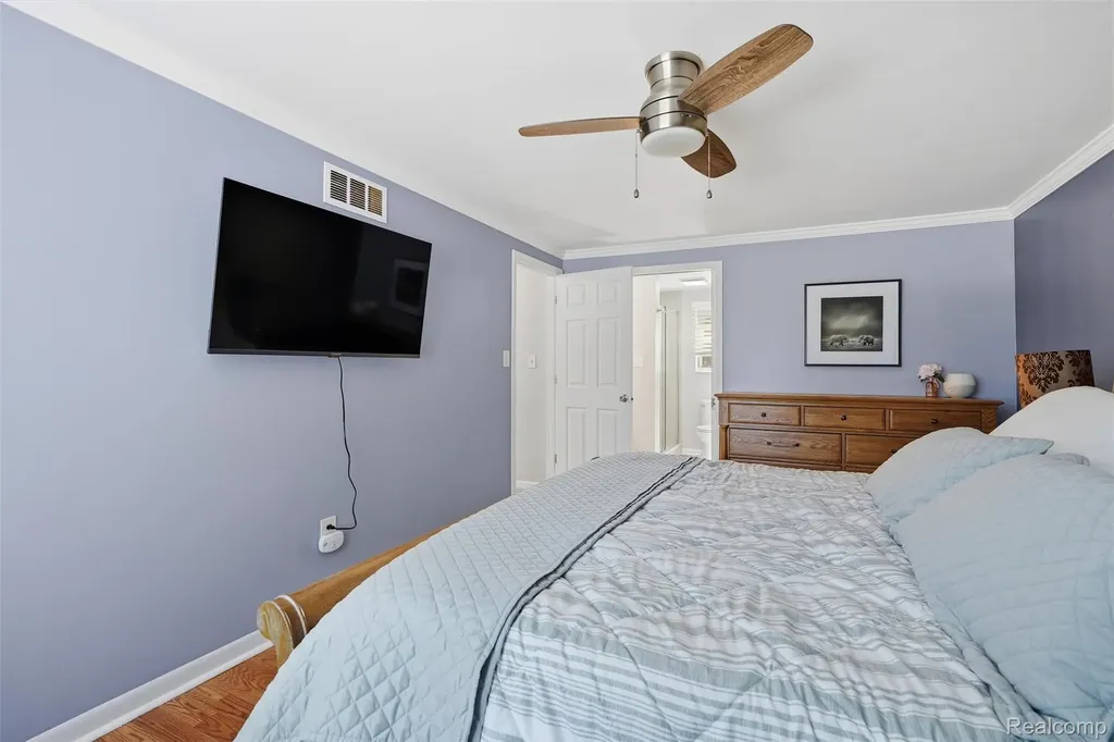 2351 Recreation Drive West Bloomfield Charter Township MI 48324