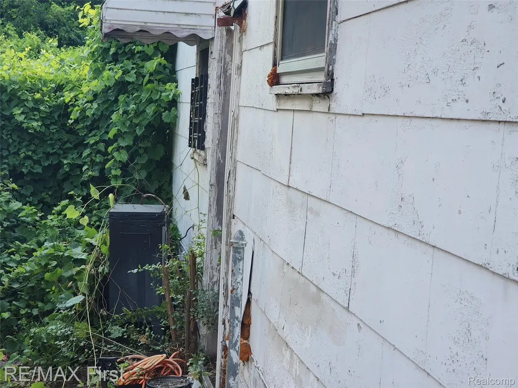 14195 Kentfield Street Detroit City MI 48223