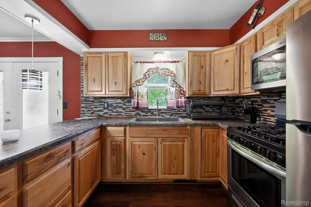 220 Meadow Lane Summit Township MI 49203
