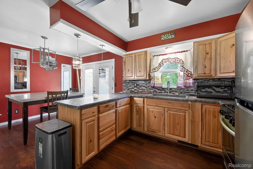 220 Meadow Lane Summit Township MI 49203