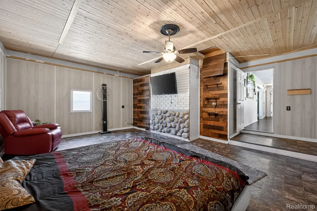 220 Meadow Lane Summit Township MI 49203