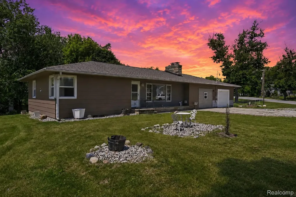 220 Meadow Lane Summit Township MI 49203