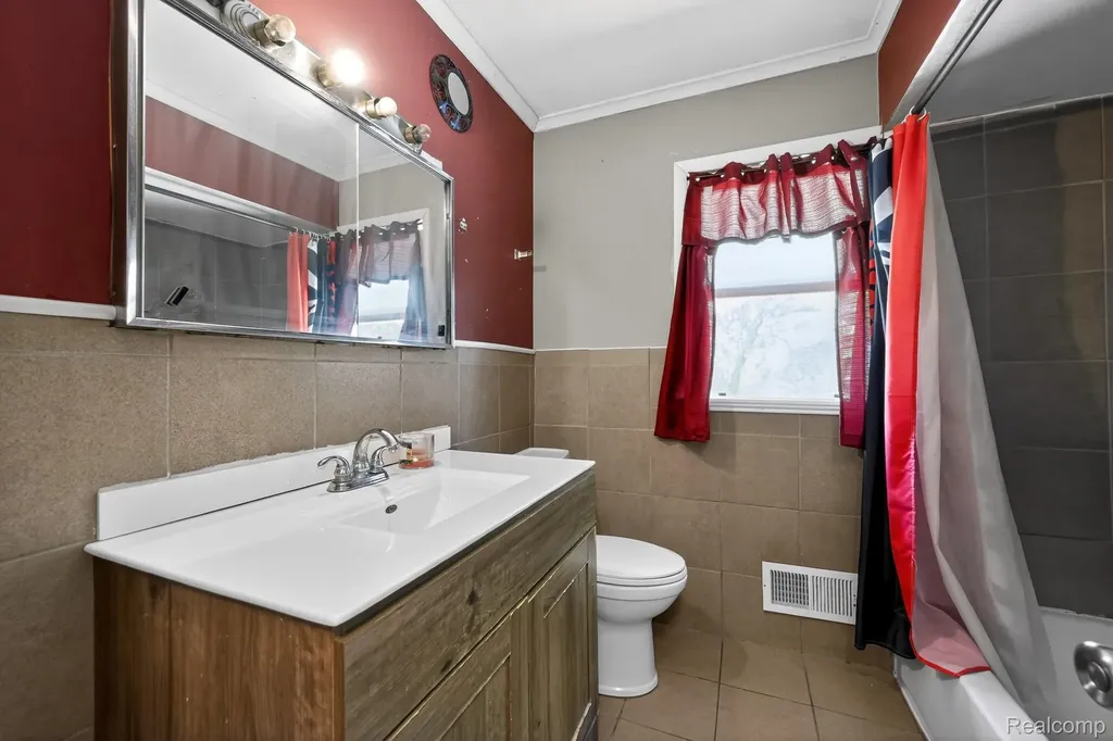 220 Meadow Lane Summit Township MI 49203