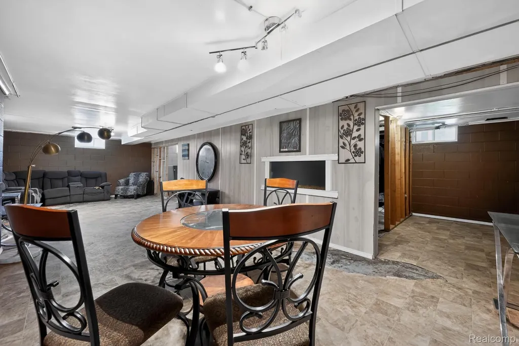 220 Meadow Lane Summit Township MI 49203