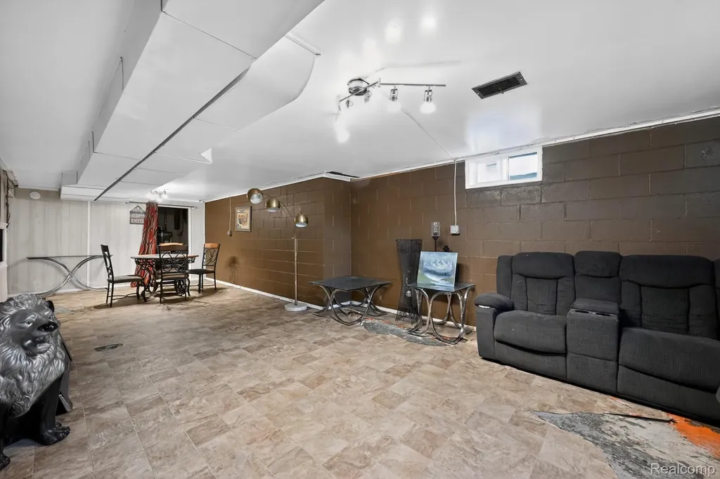220 Meadow Lane Summit Township MI 49203