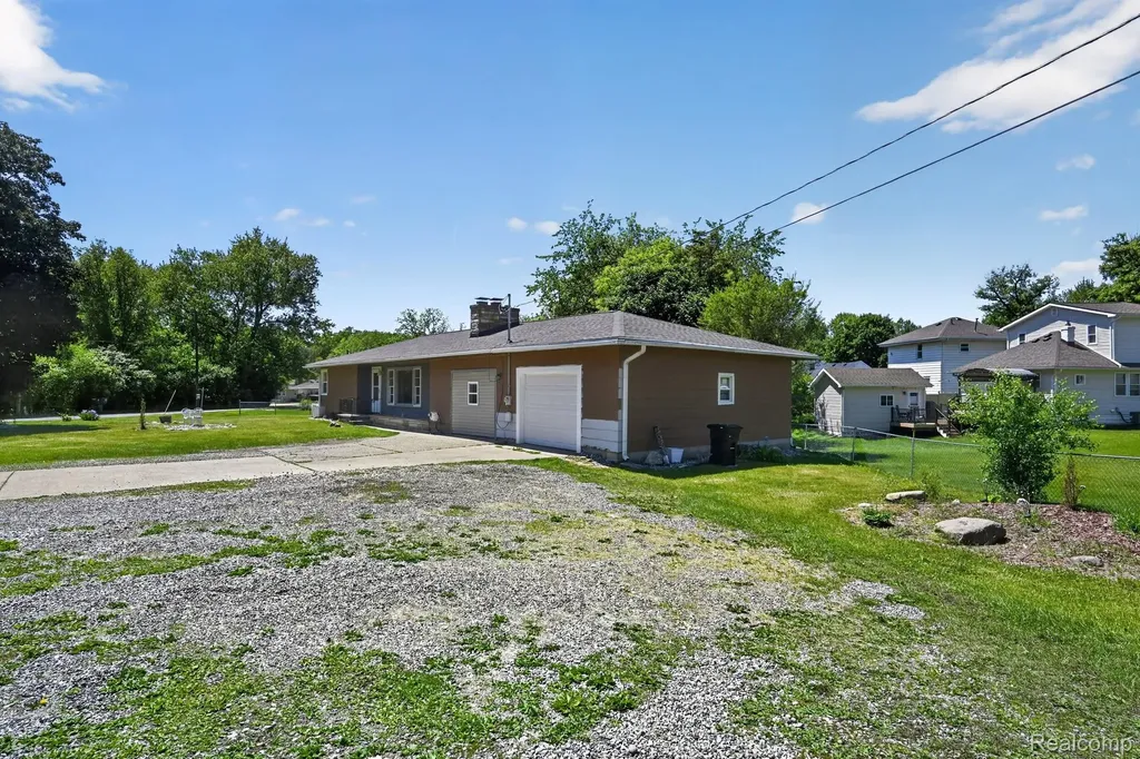 220 Meadow Lane Summit Township MI 49203