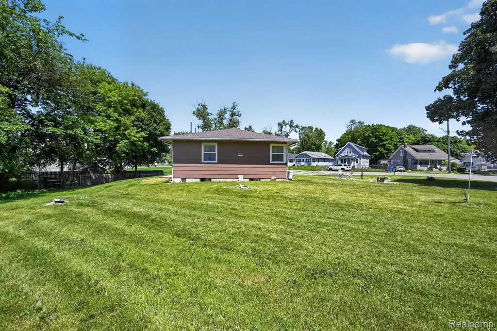 220 Meadow Lane Summit Township MI 49203