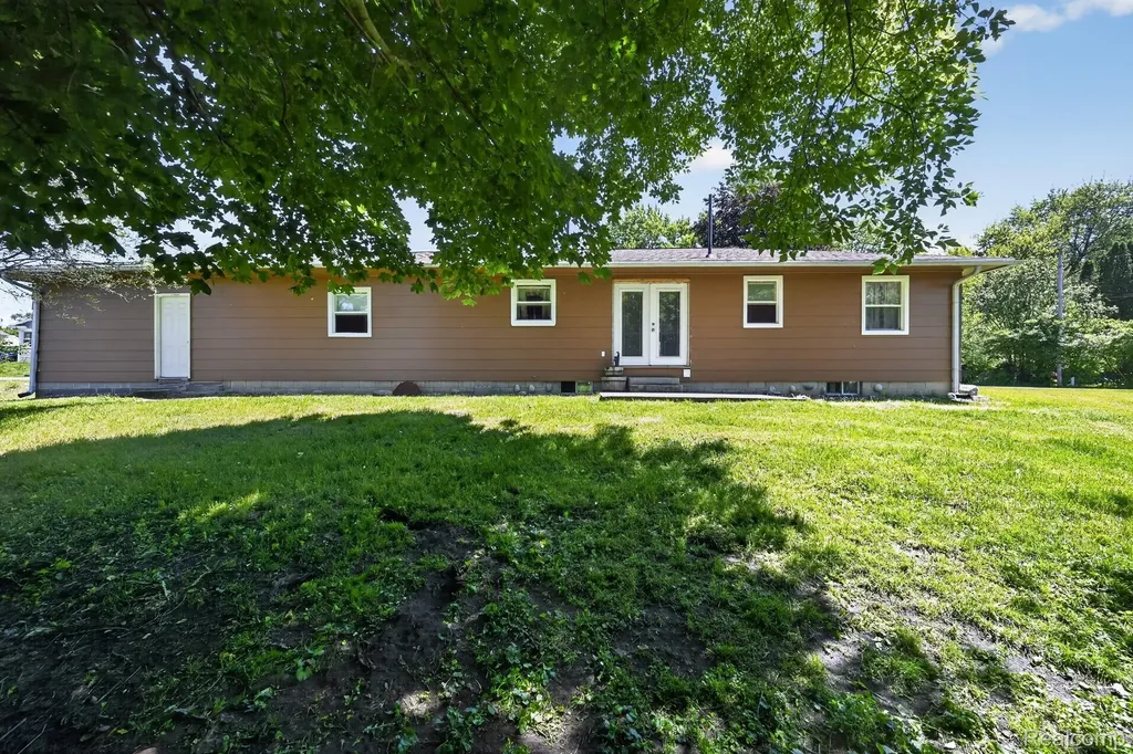 220 Meadow Lane Summit Township MI 49203
