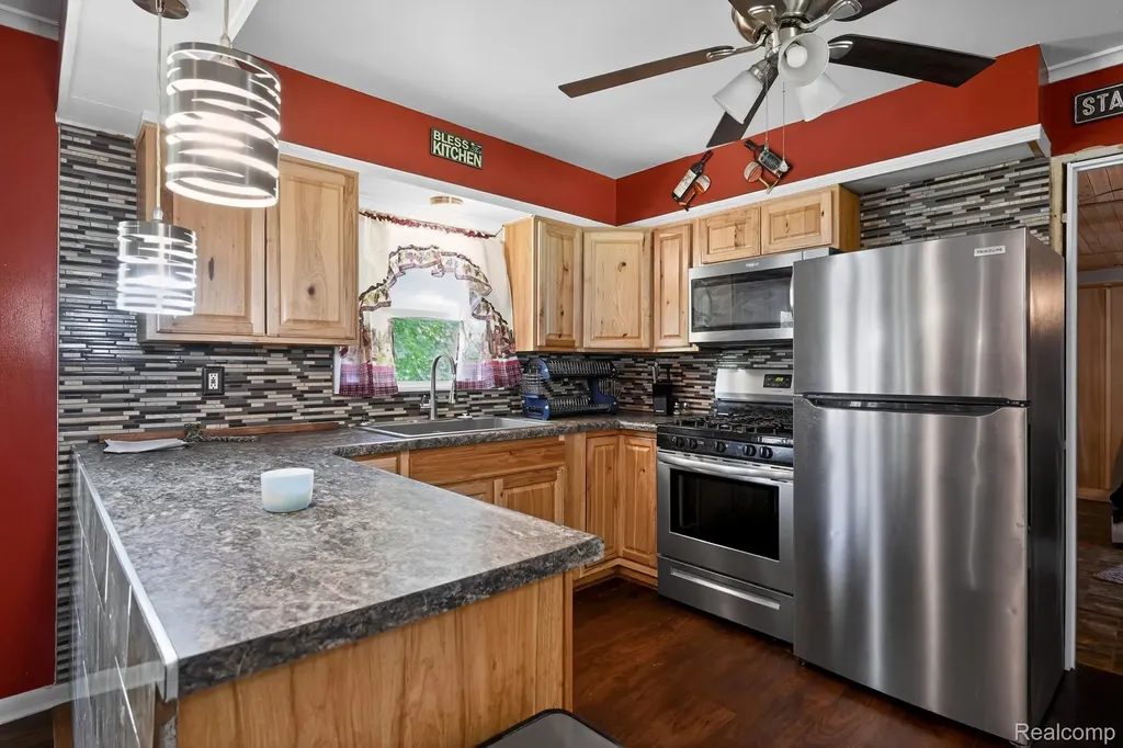 220 Meadow Lane Summit Township MI 49203