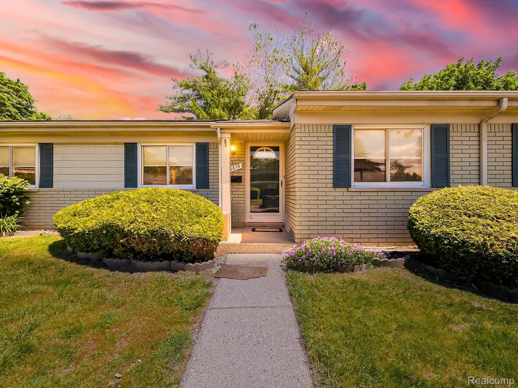 26619 Franklin Pointe Drive Southfield City MI 48034