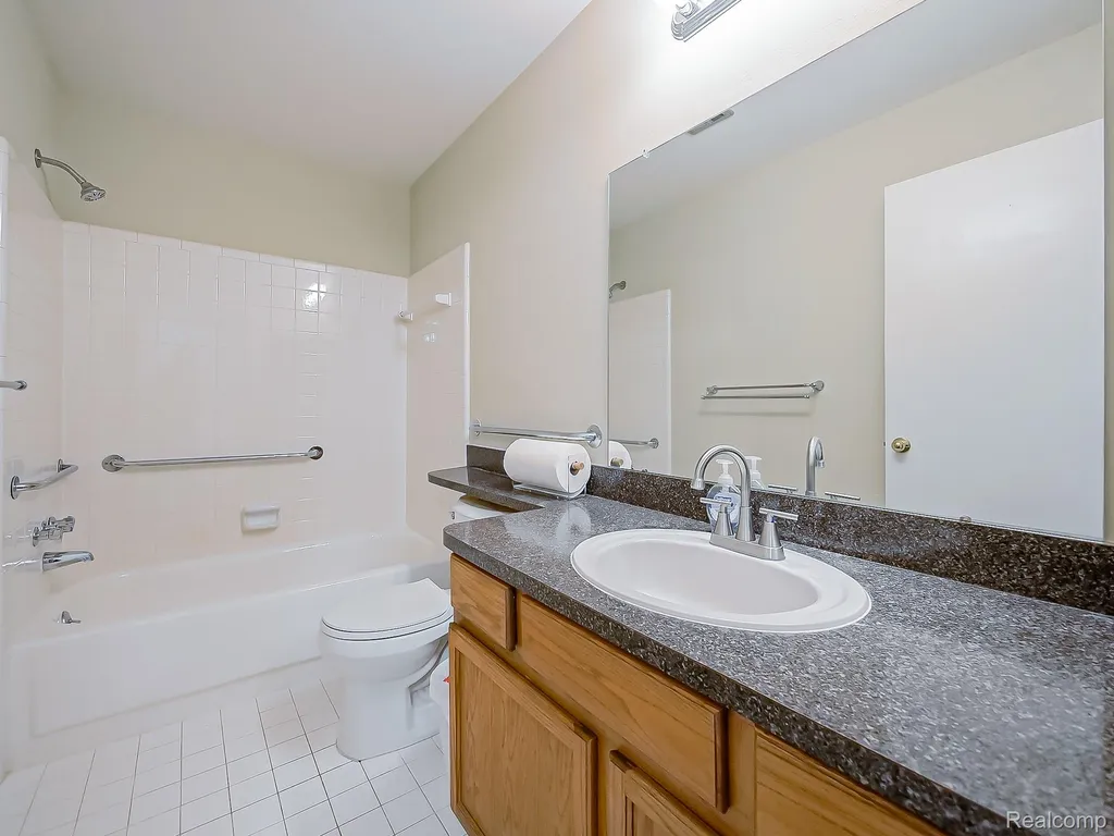 26619 Franklin Pointe Drive Southfield City MI 48034
