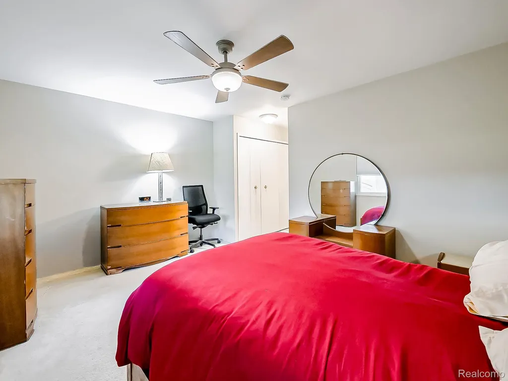 26619 Franklin Pointe Drive Southfield City MI 48034