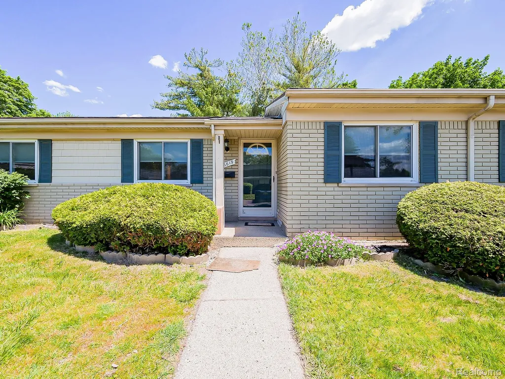 26619 Franklin Pointe Drive Southfield City MI 48034