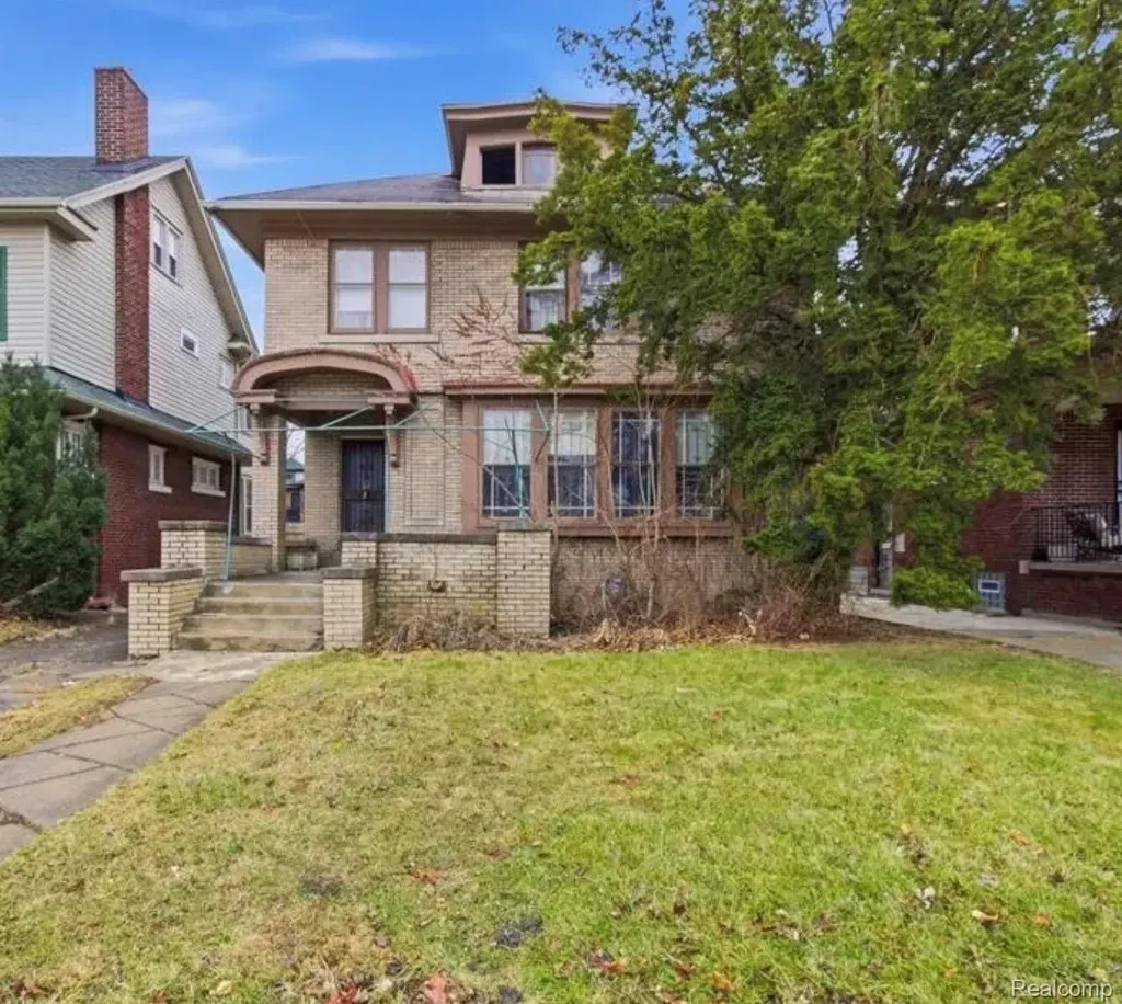 2057 Atkinson Street Detroit City MI 48206