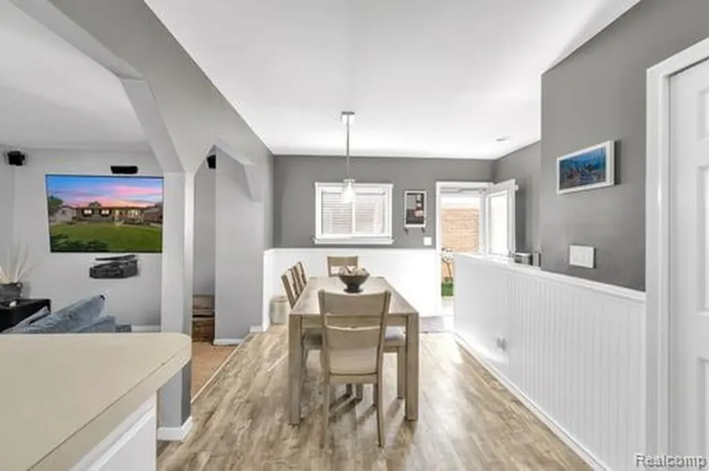 39770 Hillary Drive Canton Charter Township MI 48187