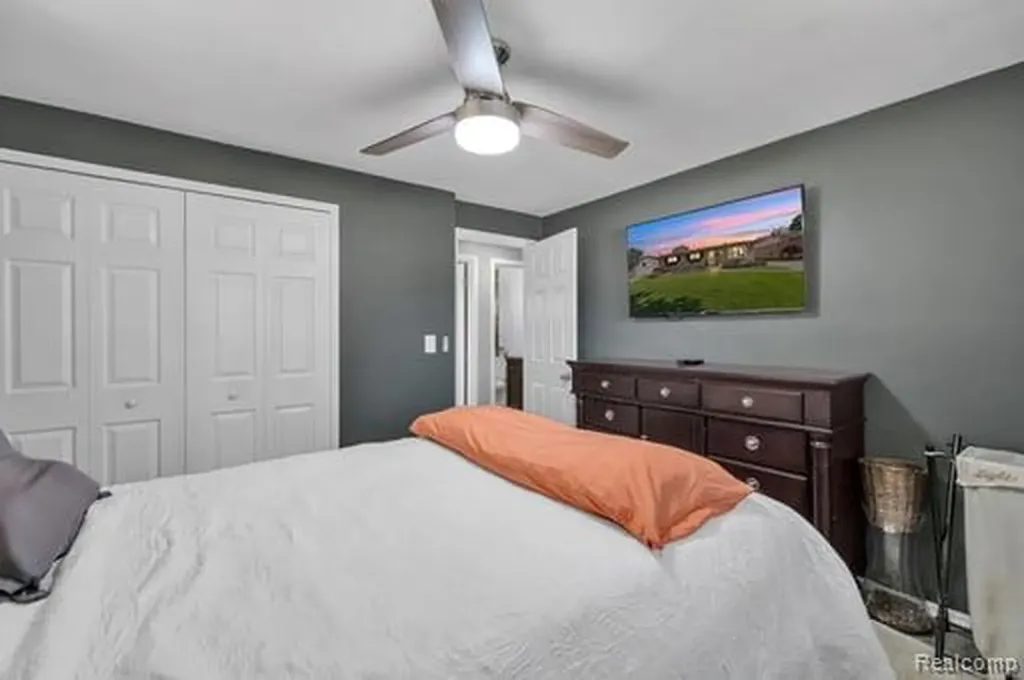 39770 Hillary Drive Canton Charter Township MI 48187