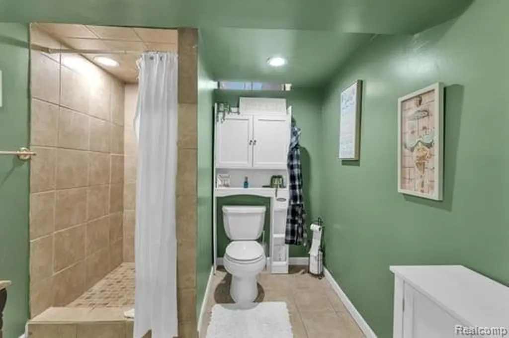 39770 Hillary Drive Canton Charter Township MI 48187