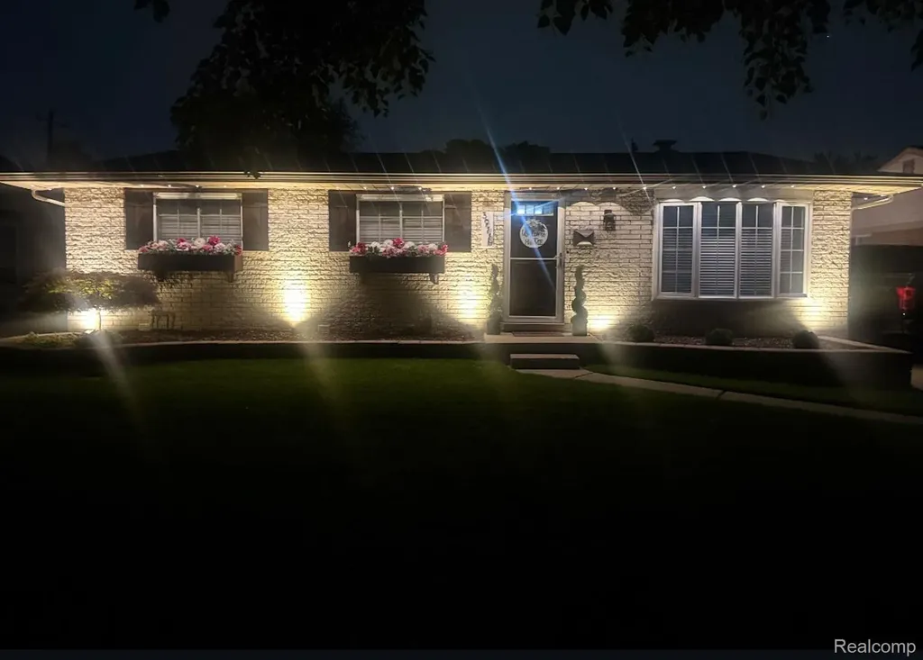 39770 Hillary Drive Canton Charter Township MI 48187
