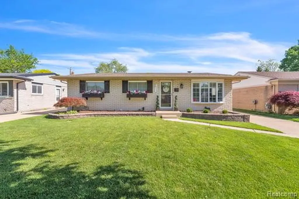39770 Hillary Drive Canton Charter Township MI 48187