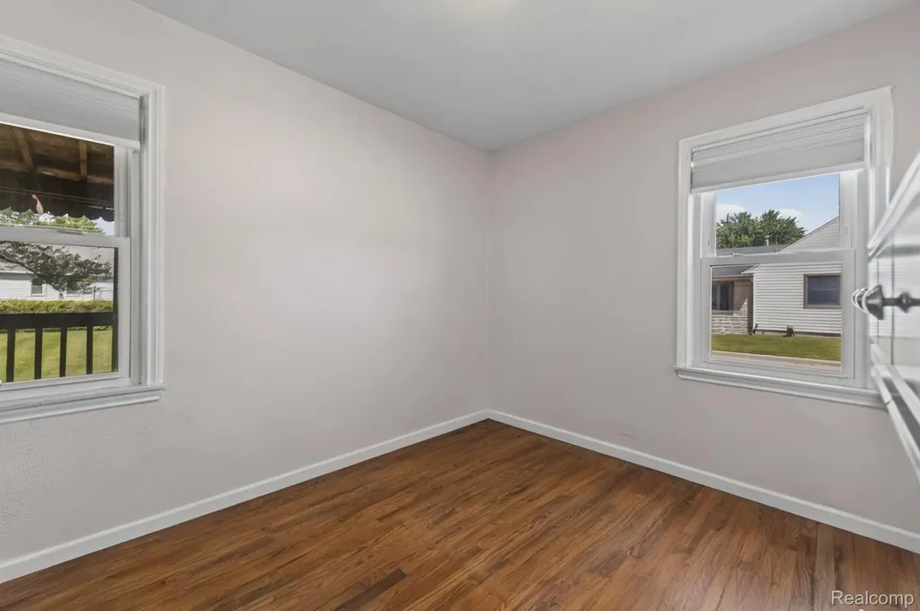 5759 Deering Street Garden City City MI 48135