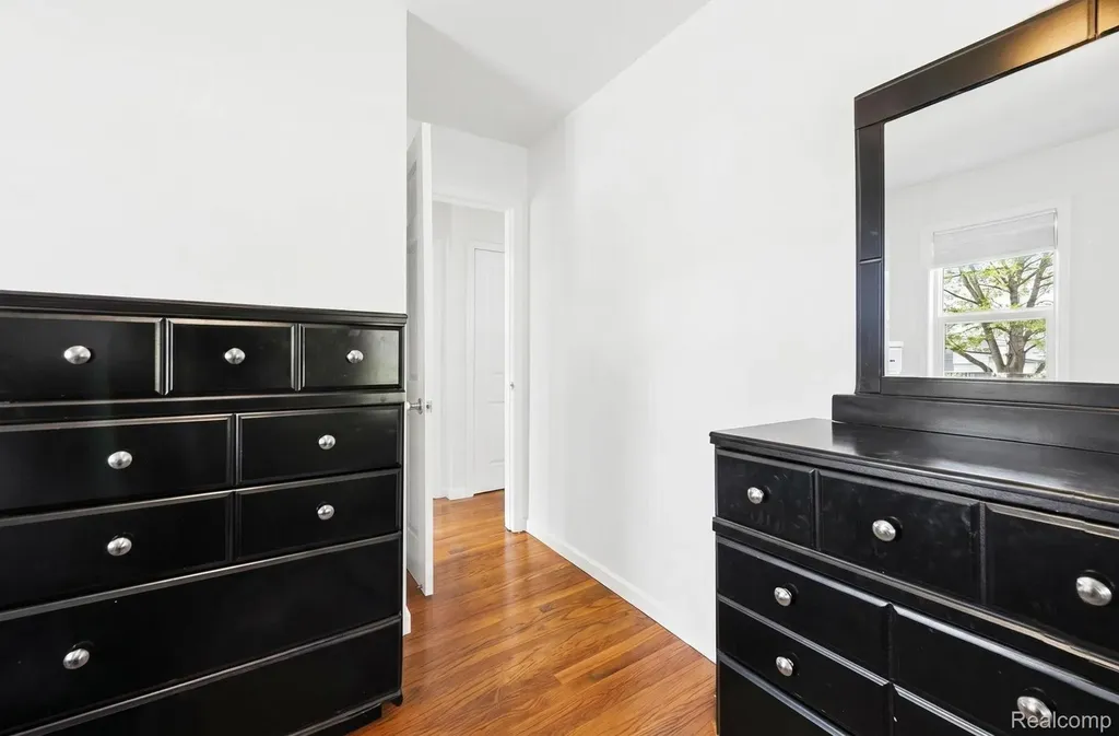5759 Deering Street Garden City City MI 48135