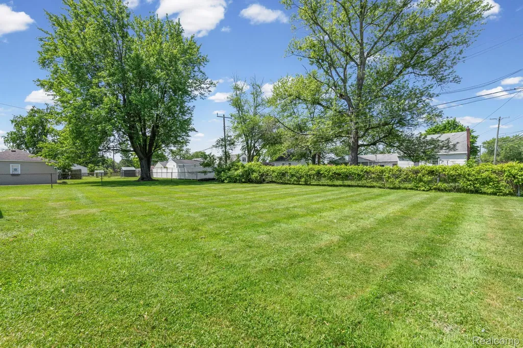 5759 Deering Street Garden City City MI 48135