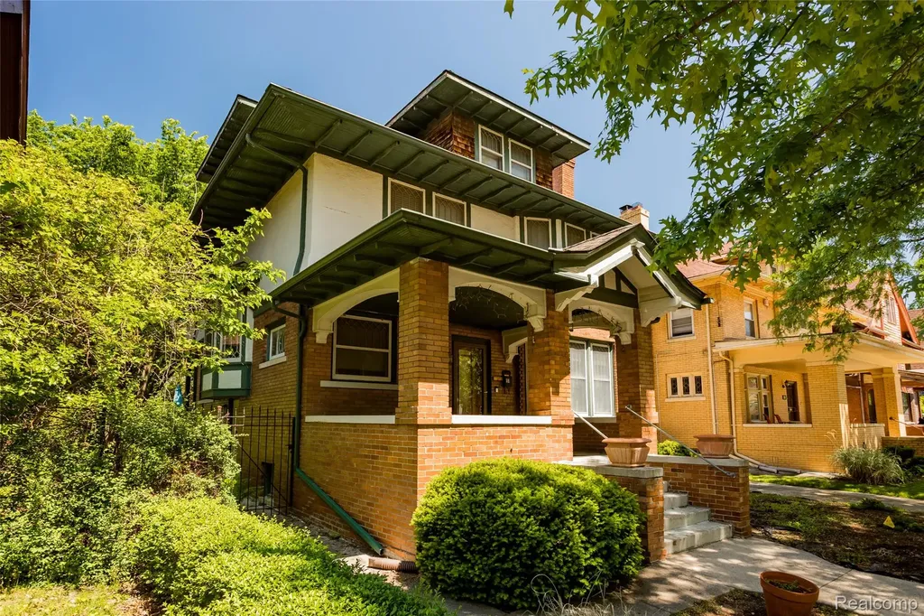 51 Massachusetts Street Highland Park City MI 48203