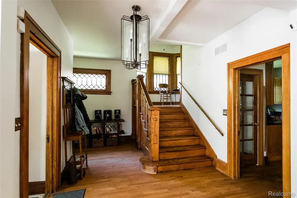 51 Massachusetts Street Highland Park City MI 48203