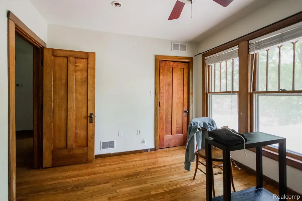 51 Massachusetts Street Highland Park City MI 48203